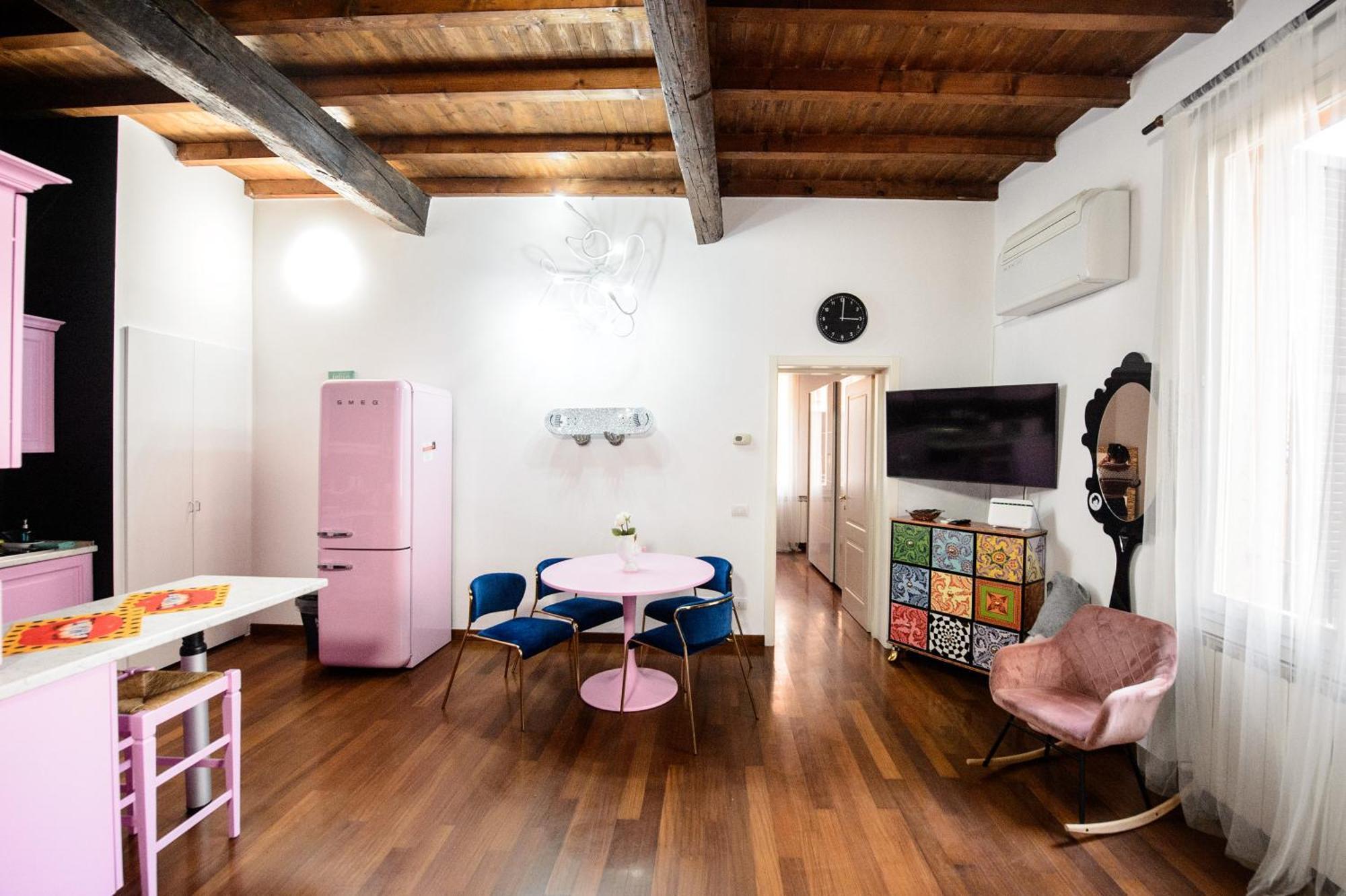 Pink House Tortellinosuite Модена Экстерьер фото
